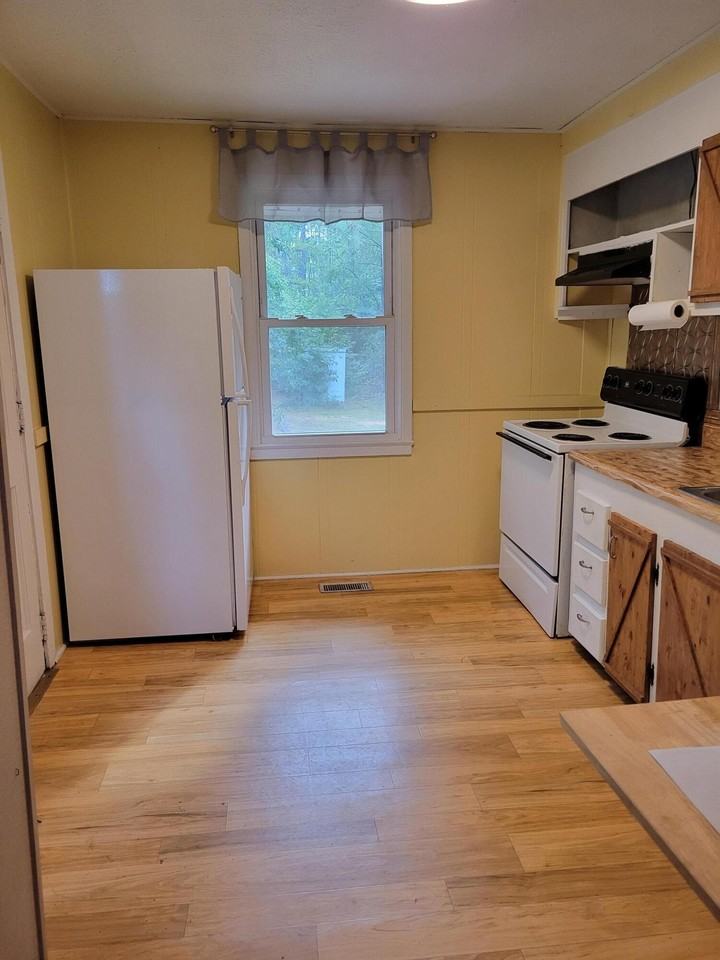 106 Morgan Ware Dr - Photo 2 of 24