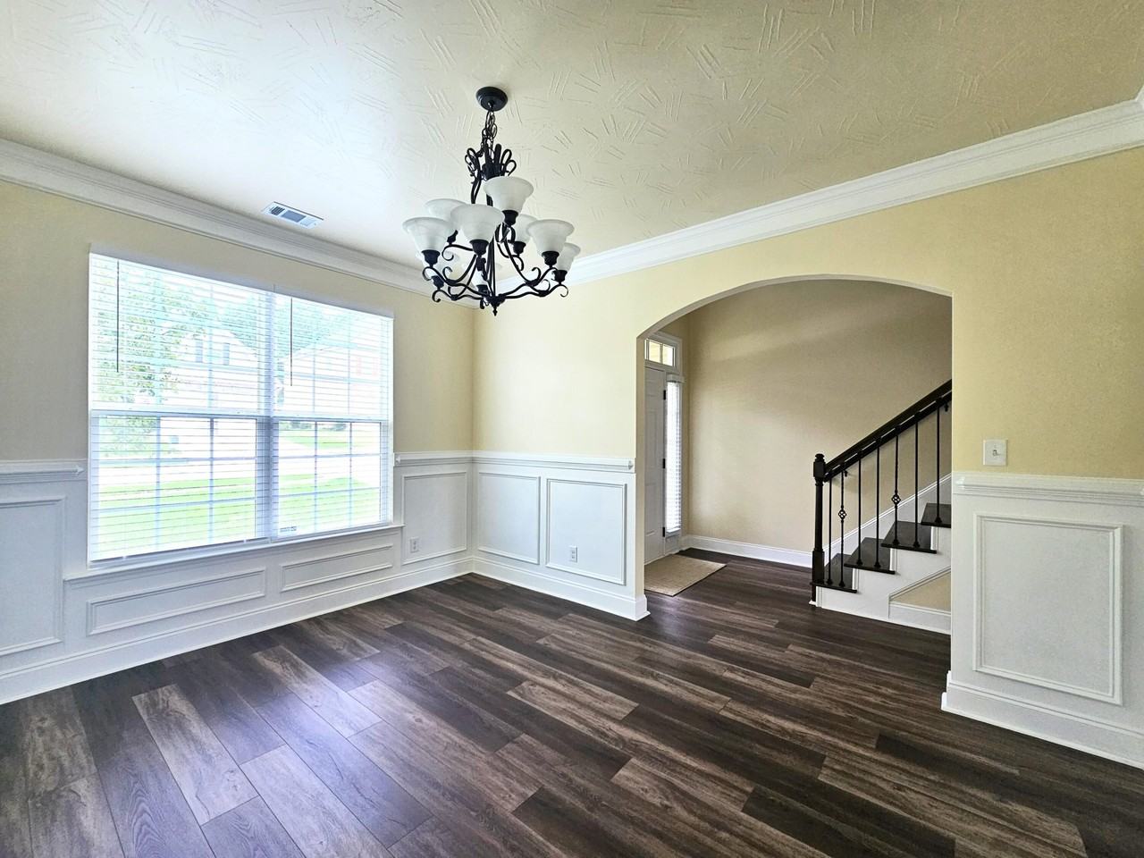 3019 Kilknockie Dr - Photo 4 of 30