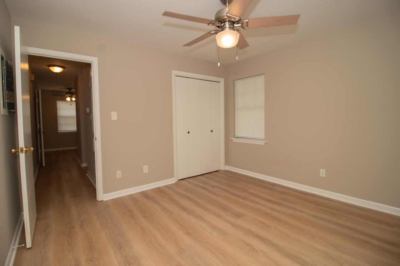 102 Blue Ct - Photo 7 of 9