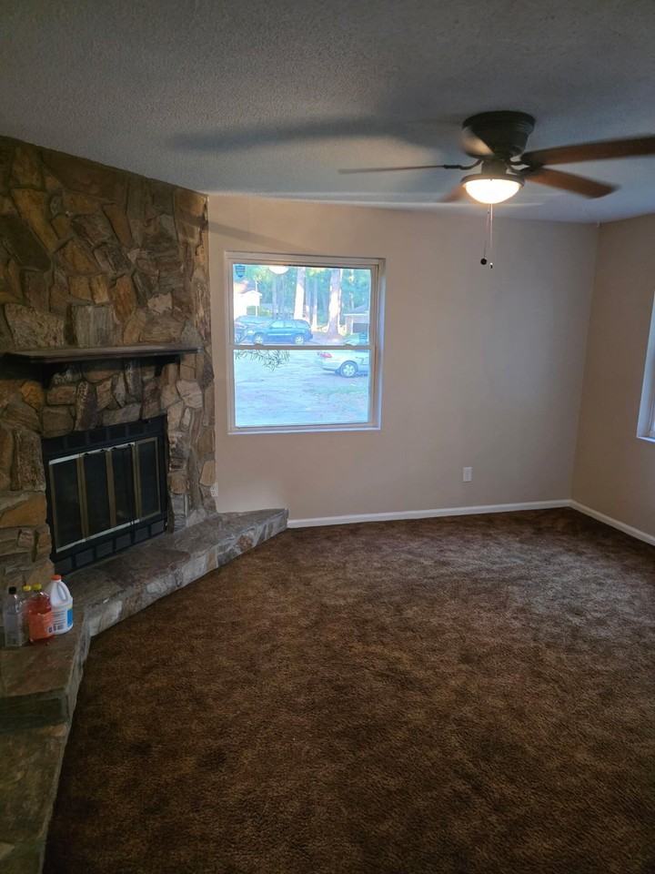 2304 Winston Way - Photo 3 of 10