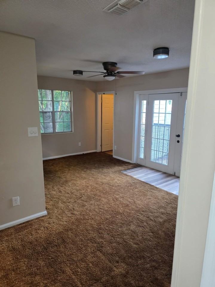 2304 Winston Way - Photo 5 of 10