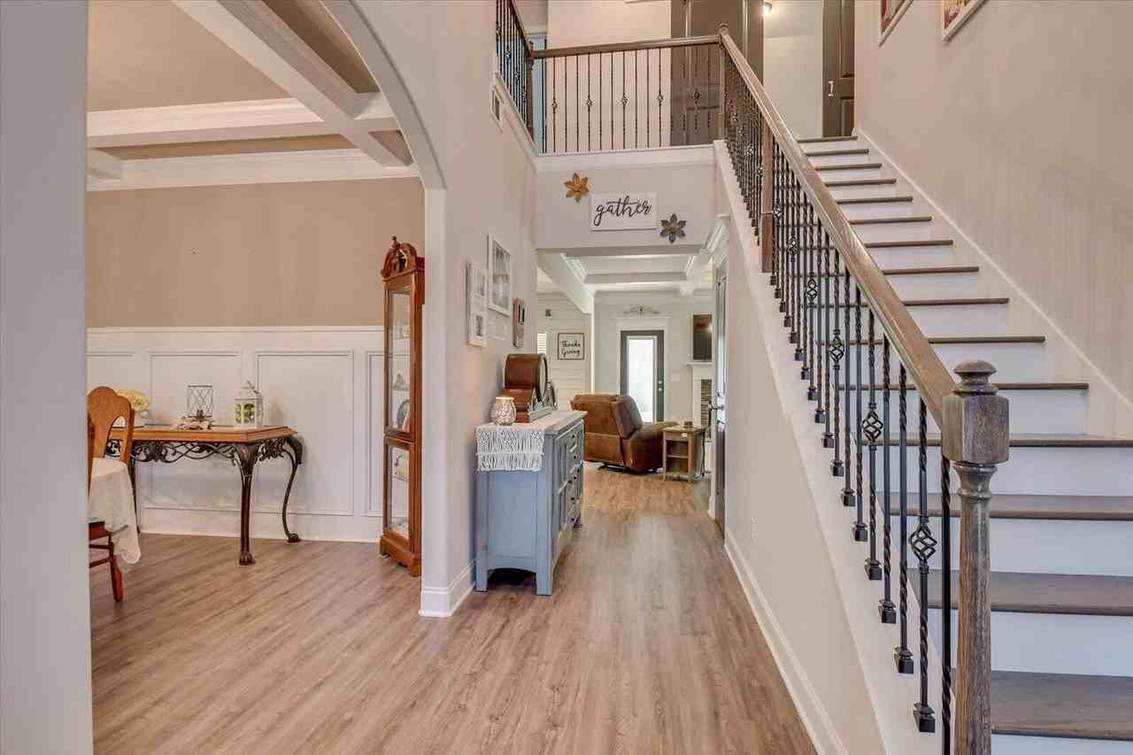 3025 Bannack Ln - Photo 3 of 25