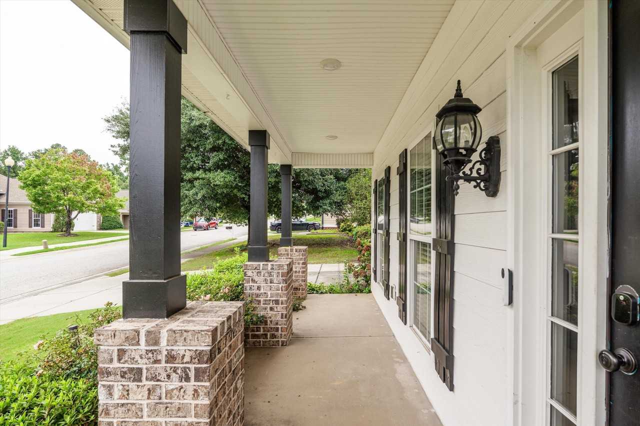 4117 Chastain Dr - Photo 7 of 50