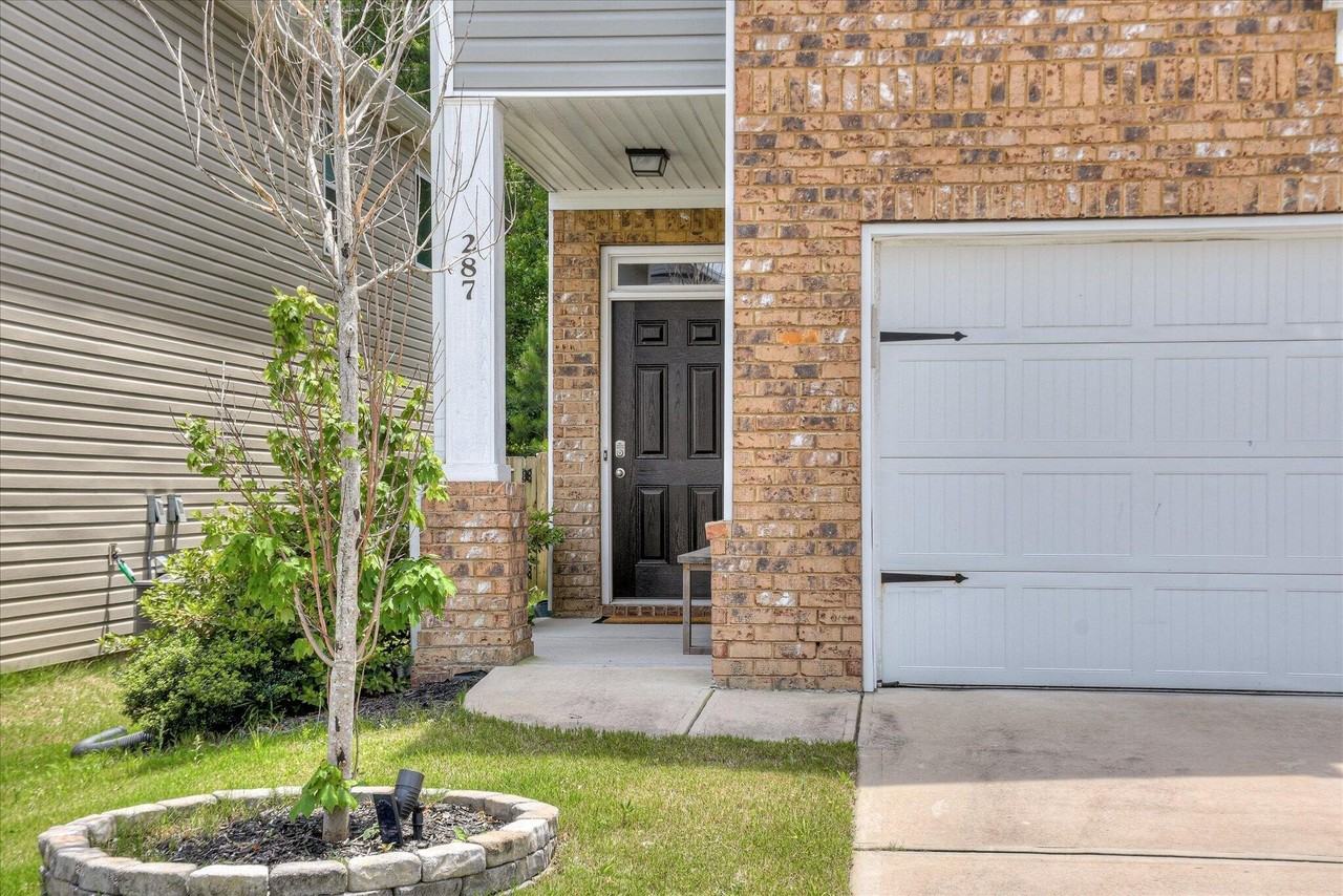 287 Claudia Dr - Photo 4 of 38