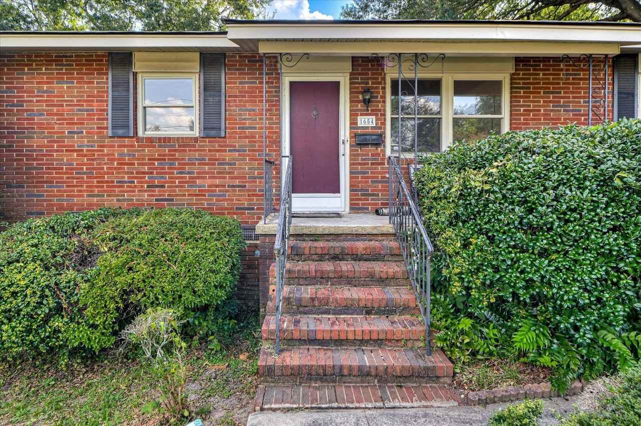 1654 Pendleton Rd - Photo 2 of 31