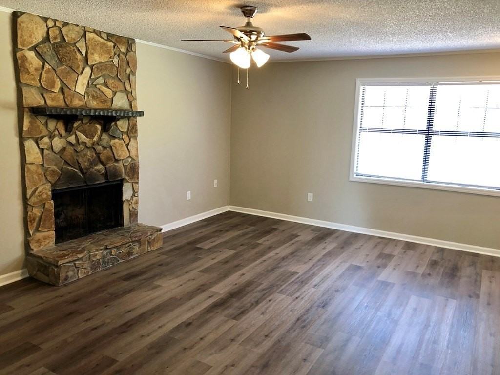 3206 Kings View Ct - Photo 2 of 11