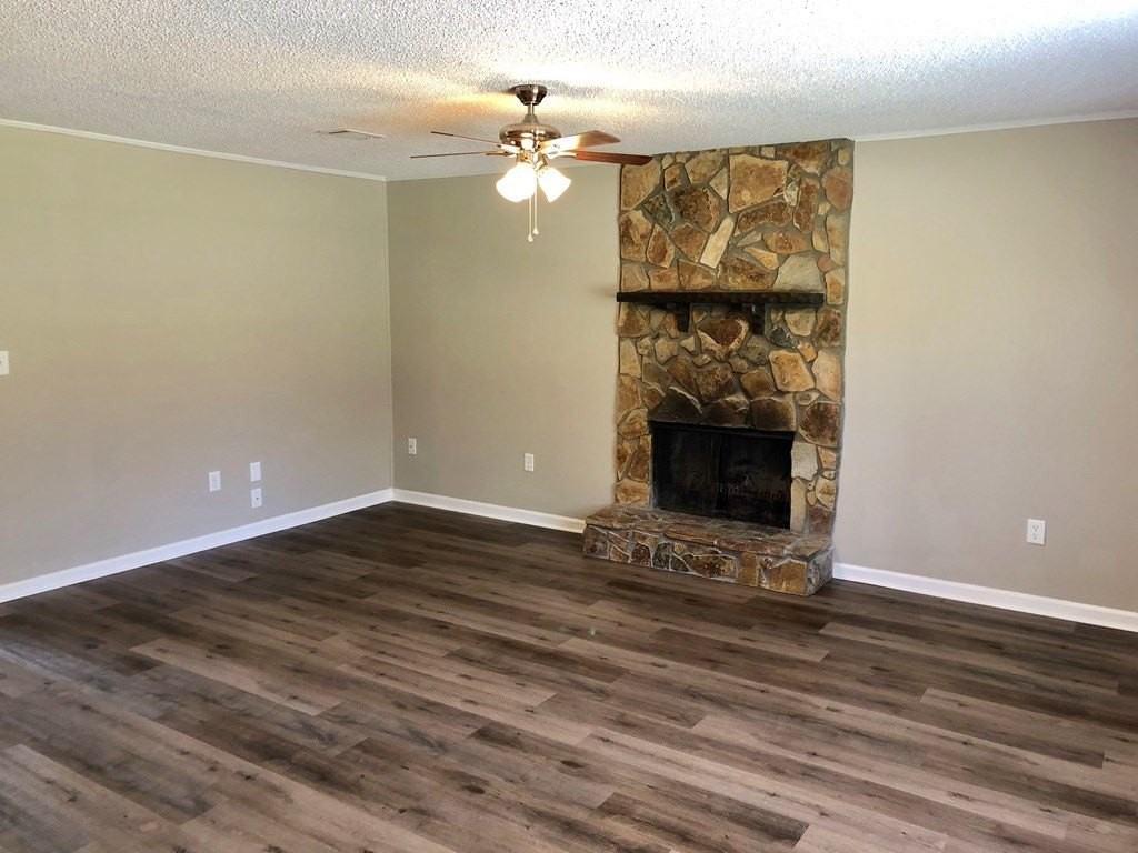 3206 Kings View Ct - Photo 3 of 11