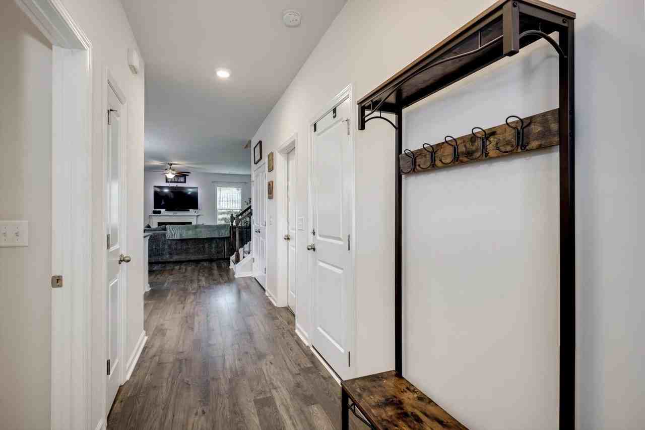 6383 Whirlaway Rd - Photo 3 of 32