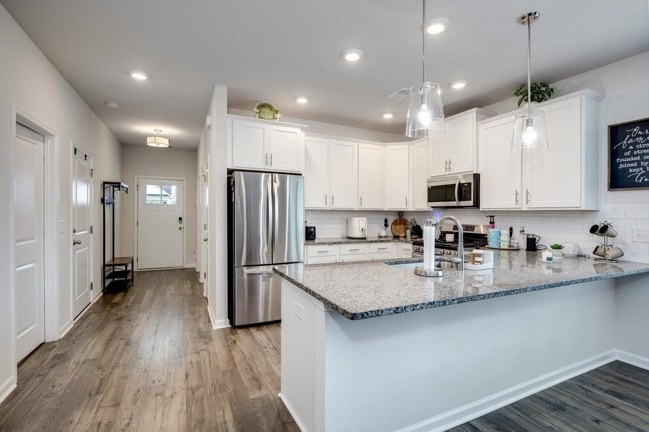 6383 Whirlaway Rd - Photo 6 of 32