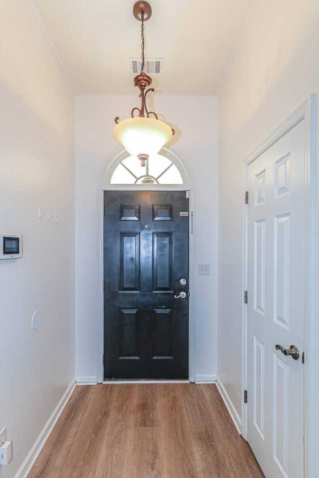 425 Trestle Ln - Photo 4 of 50