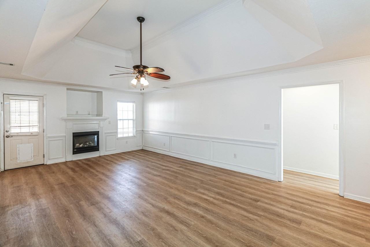 425 Trestle Ln - Photo 6 of 50