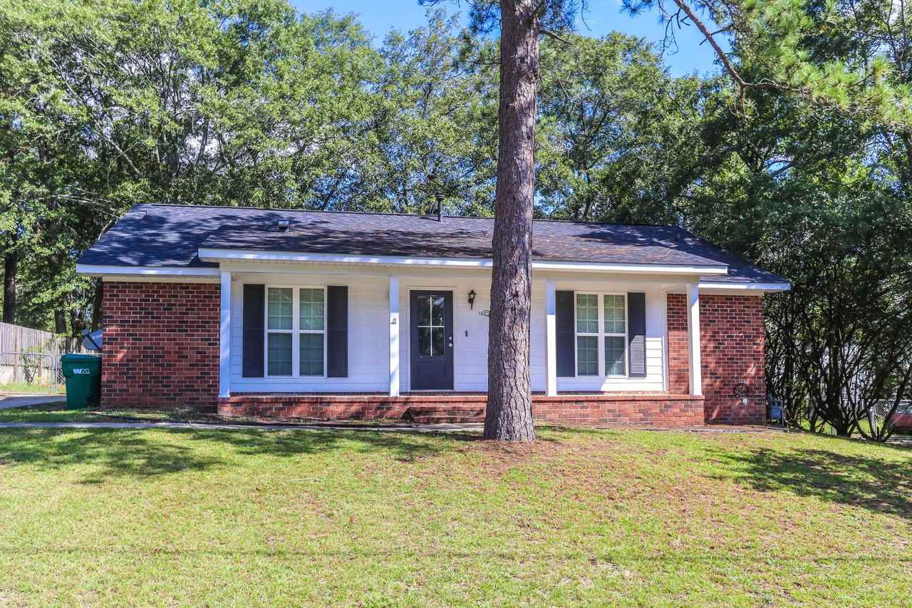 913 N Willowick Dr - Photo 2 of 45