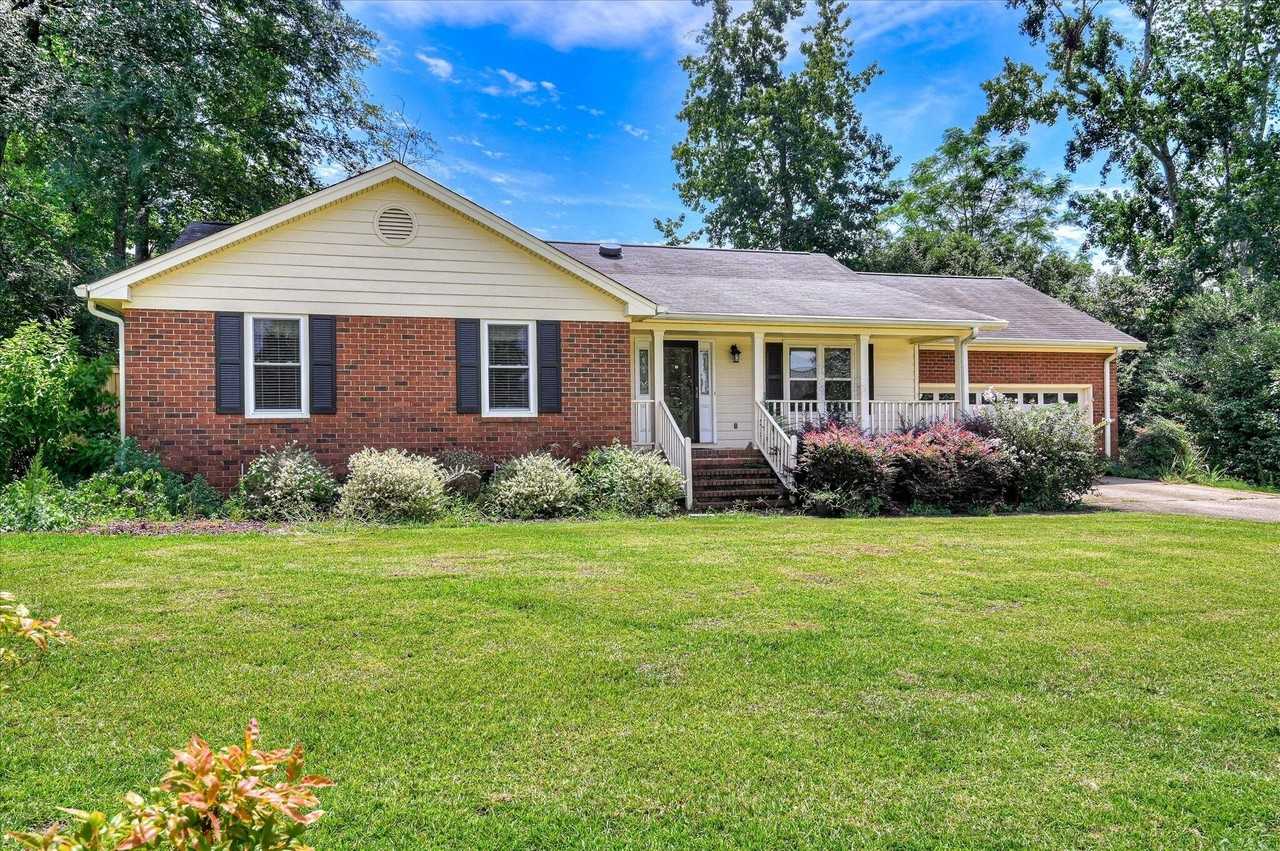 4628 Peavine Ct - Photo 3 of 37