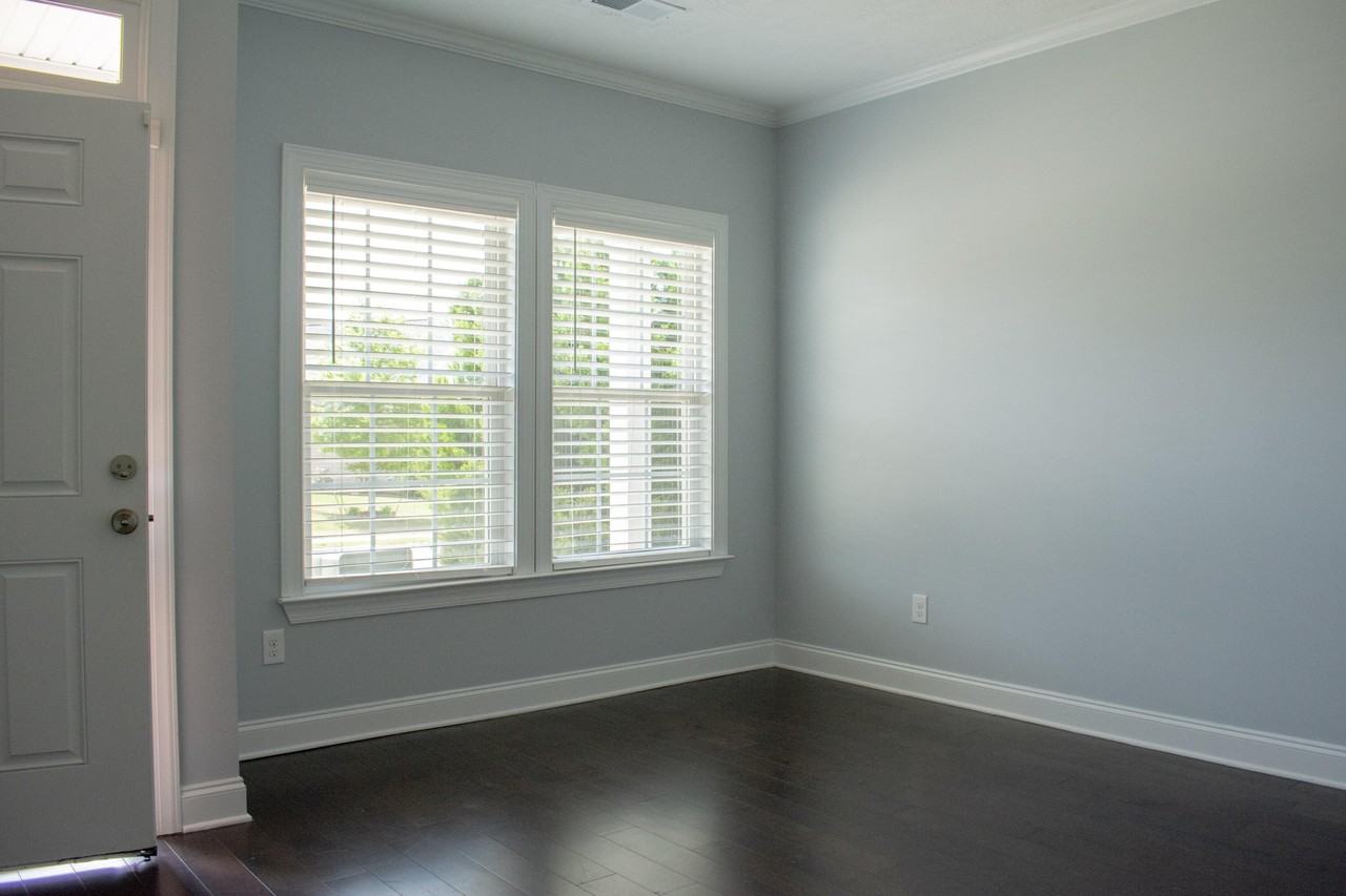 1045 Glenhaven Dr - Photo 3 of 25