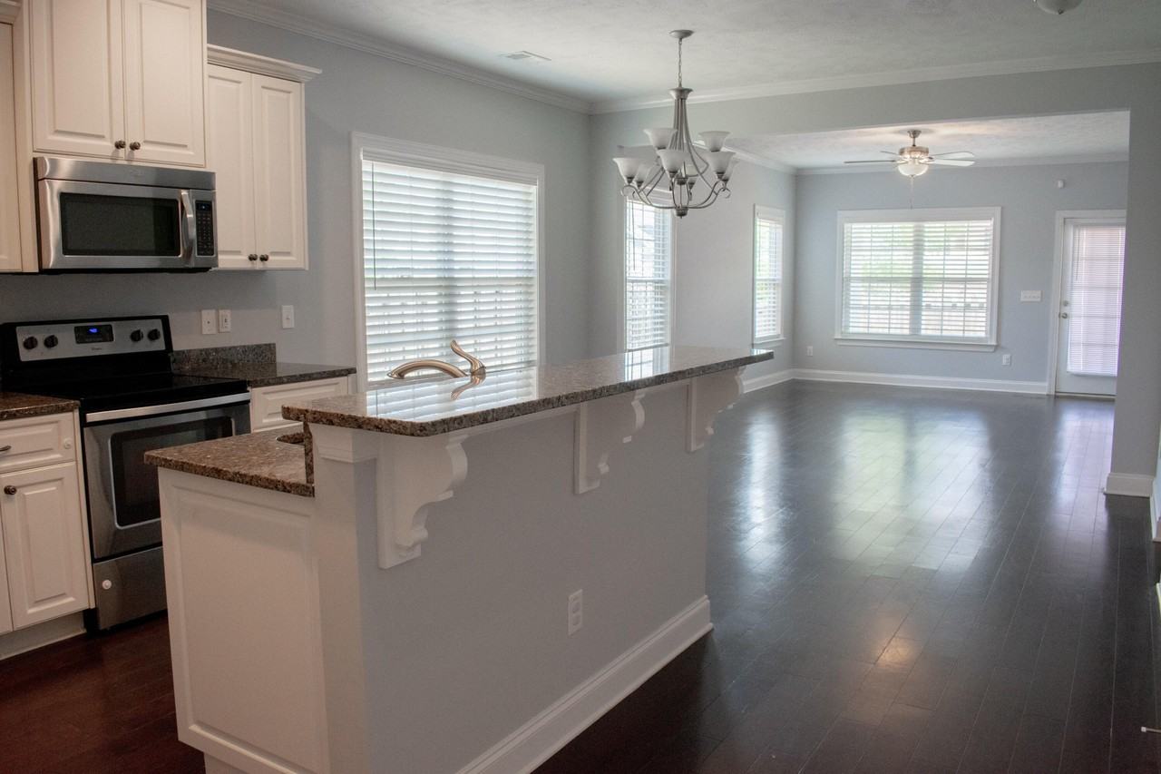 1045 Glenhaven Dr - Photo 5 of 25