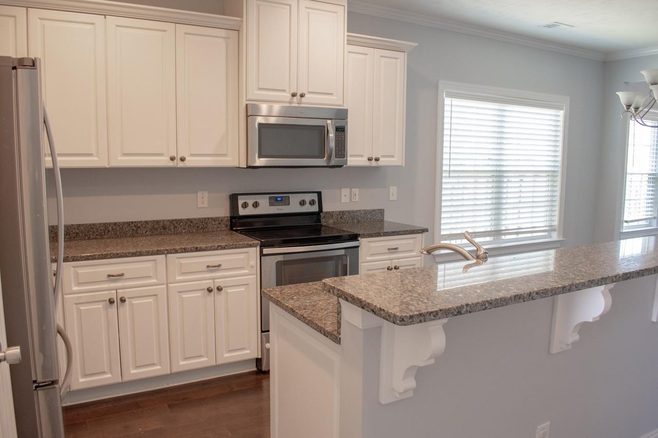 1045 Glenhaven Dr - Photo 6 of 25