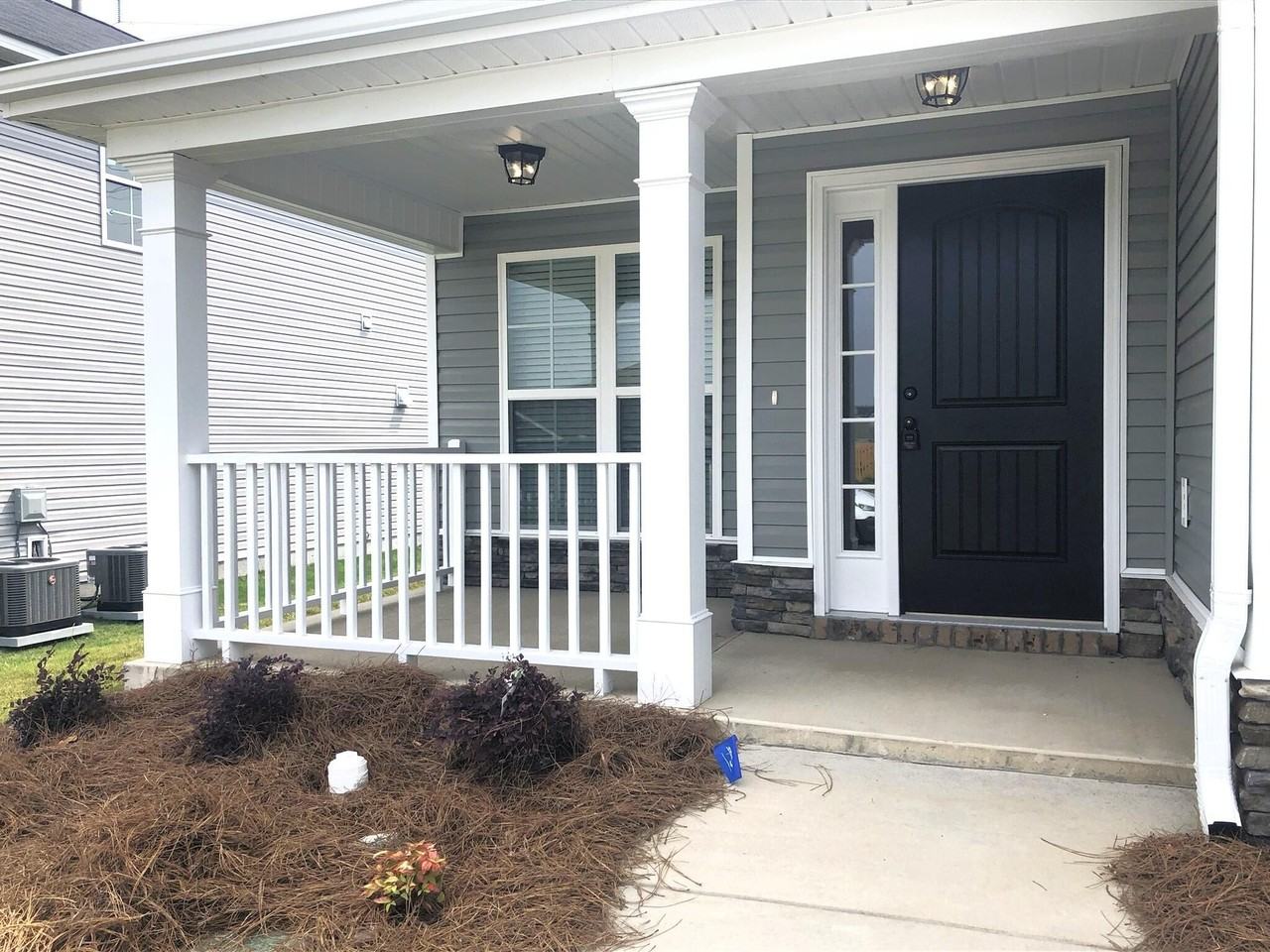 879 Goodale Dr - Photo 2 of 25