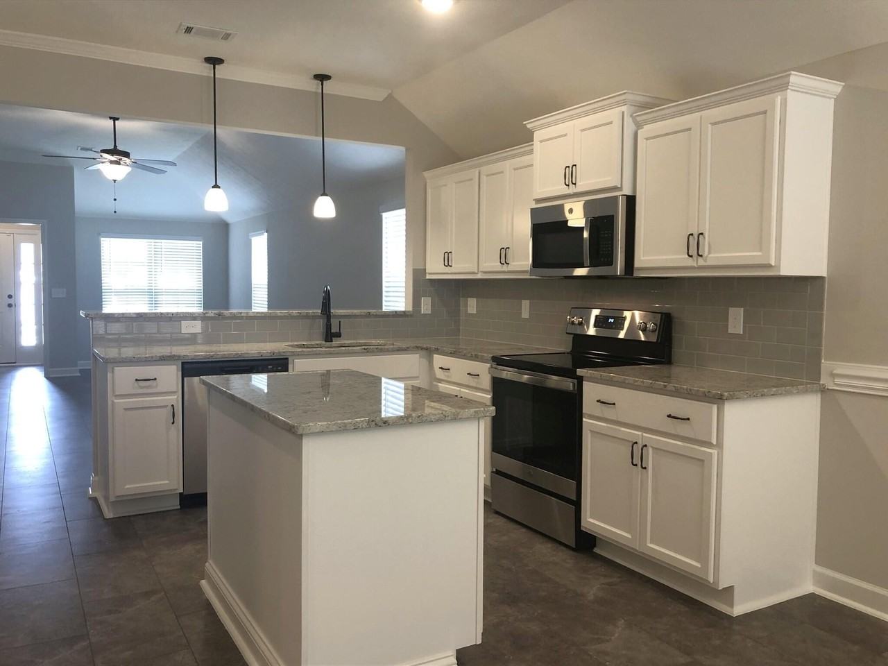 879 Goodale Dr - Photo 6 of 25