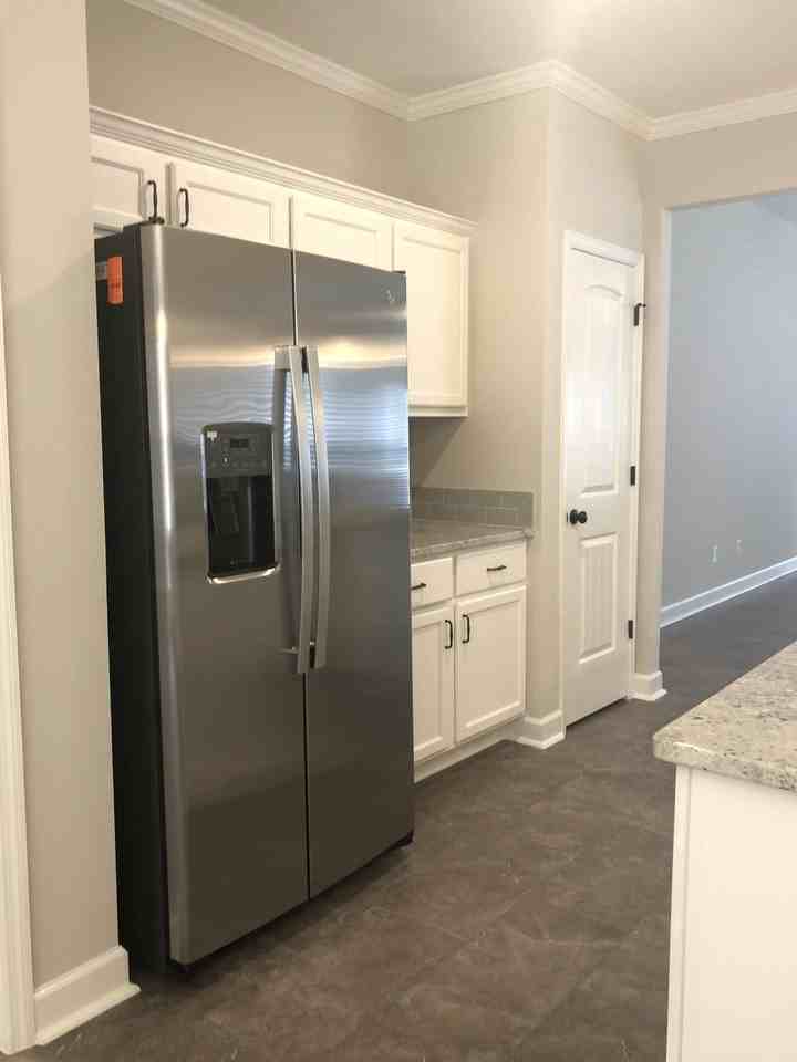 879 Goodale Dr - Photo 7 of 25