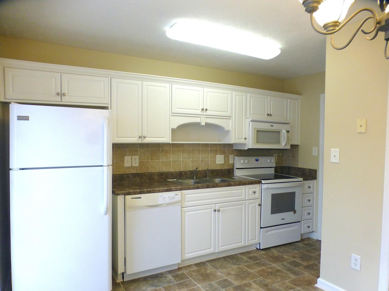 144 Brandimere Dr - Photo 2 of 9