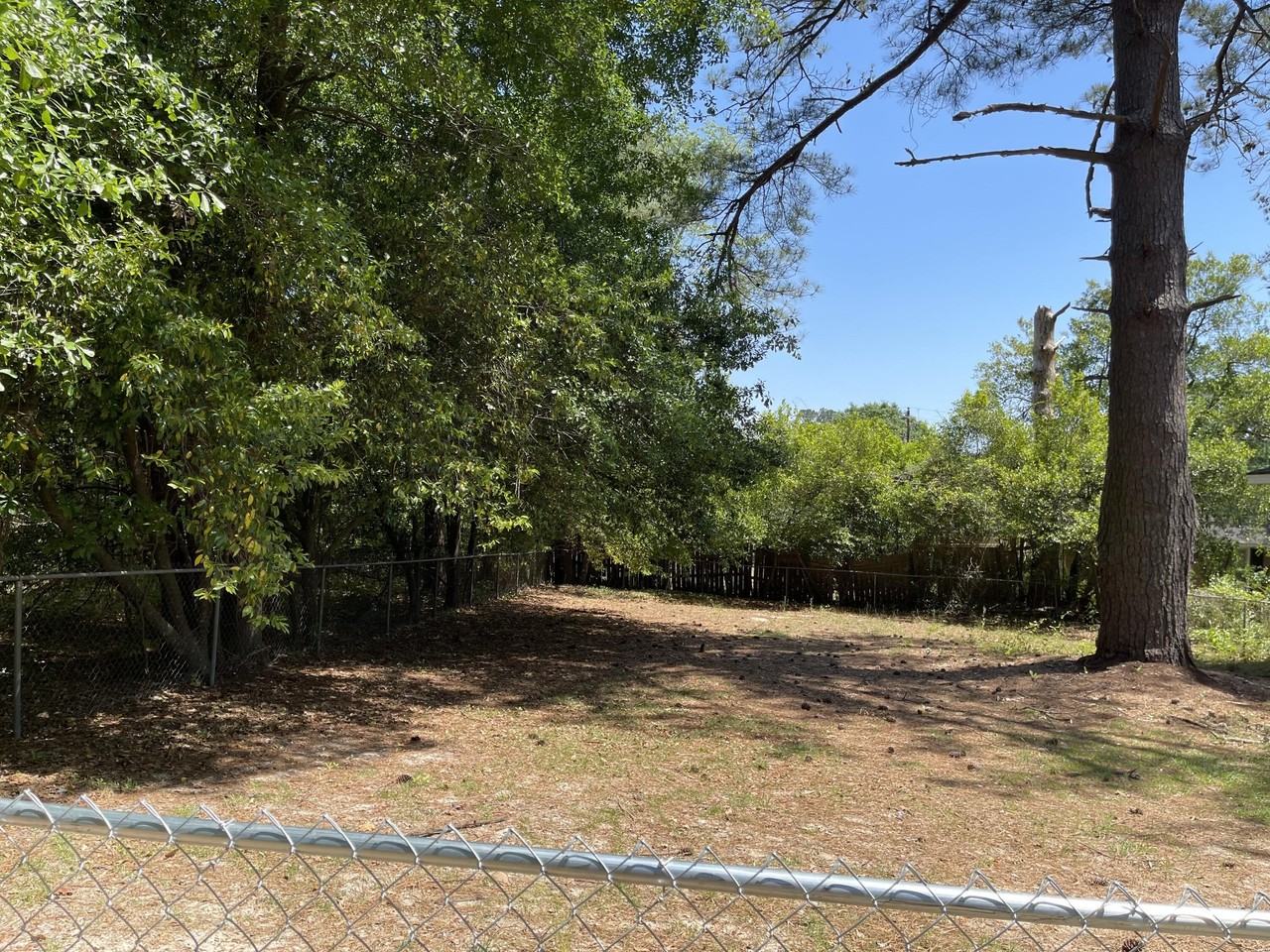 2817 Meadowbrook Dr - Photo 3 of 10