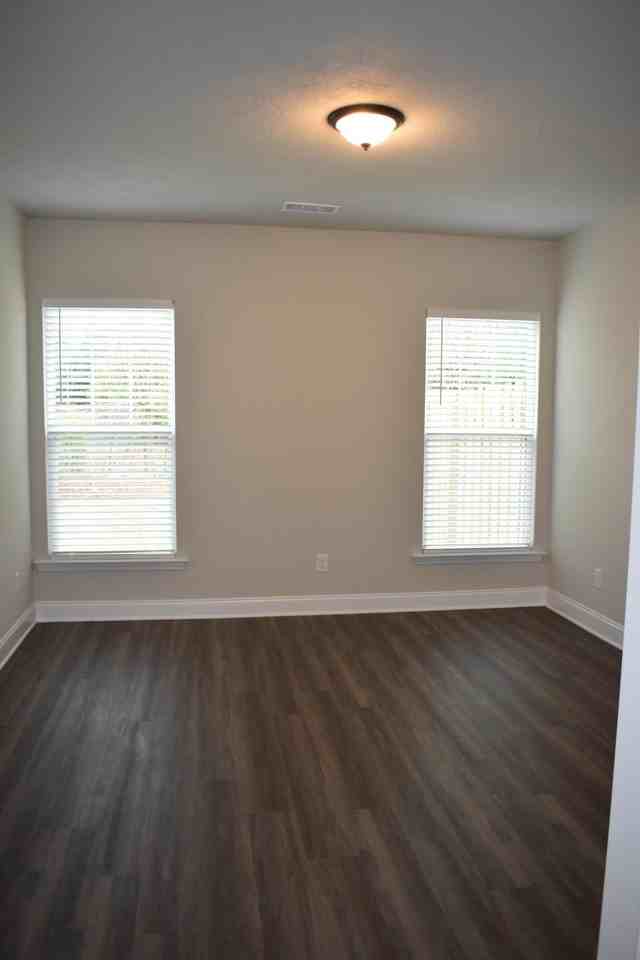 554 Hardy Pt - Photo 7 of 11