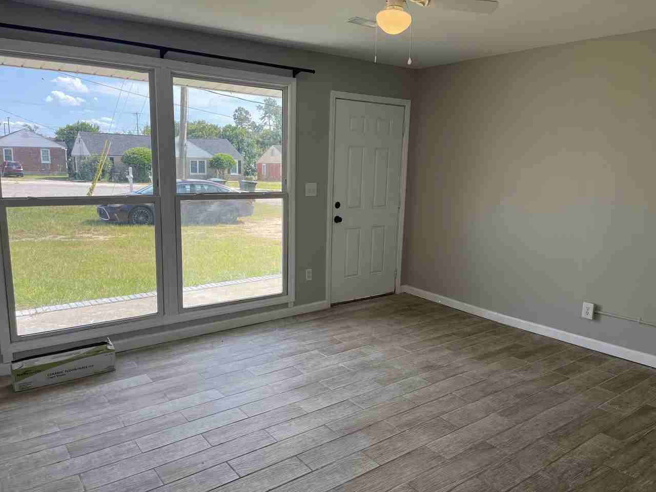 486 Metz Dr - Photo 2 of 17