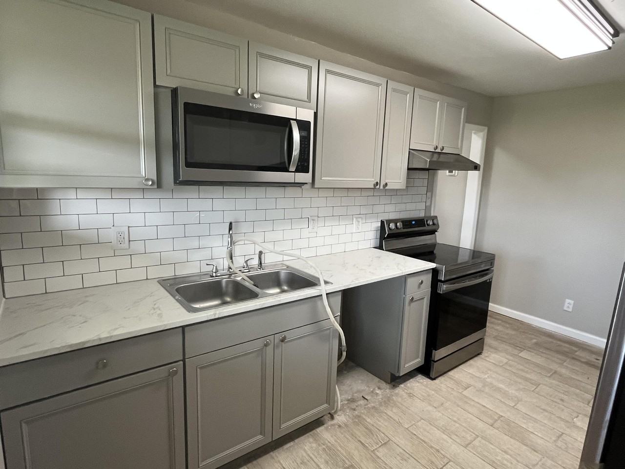 486 Metz Dr - Photo 7 of 17