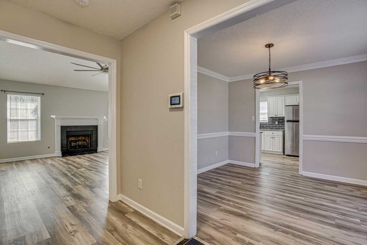 4318 Sanderling Dr - Photo 5 of 30