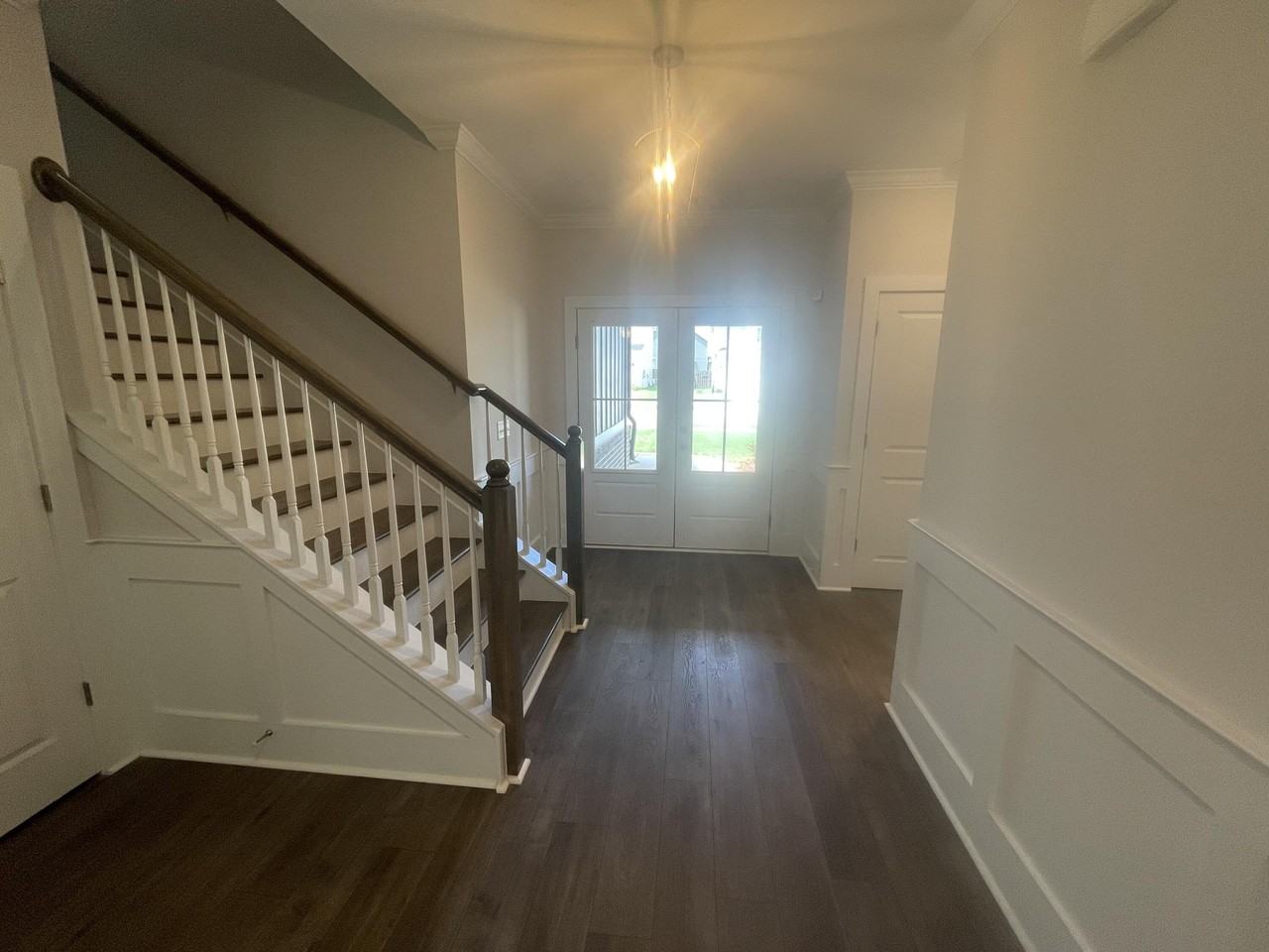 2342 Laurens St - Photo 2 of 35