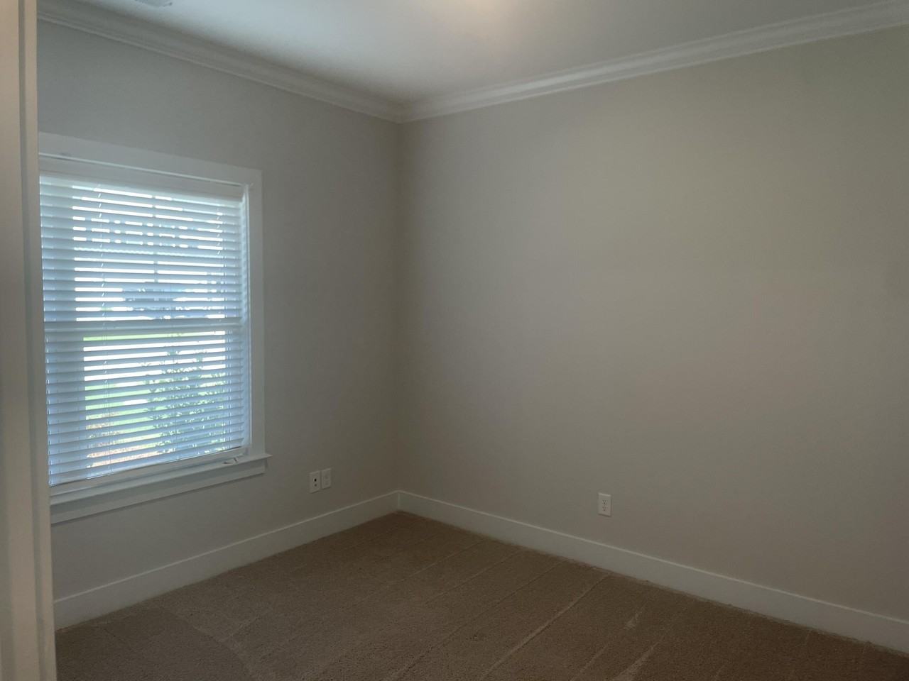 2342 Laurens St - Photo 5 of 35