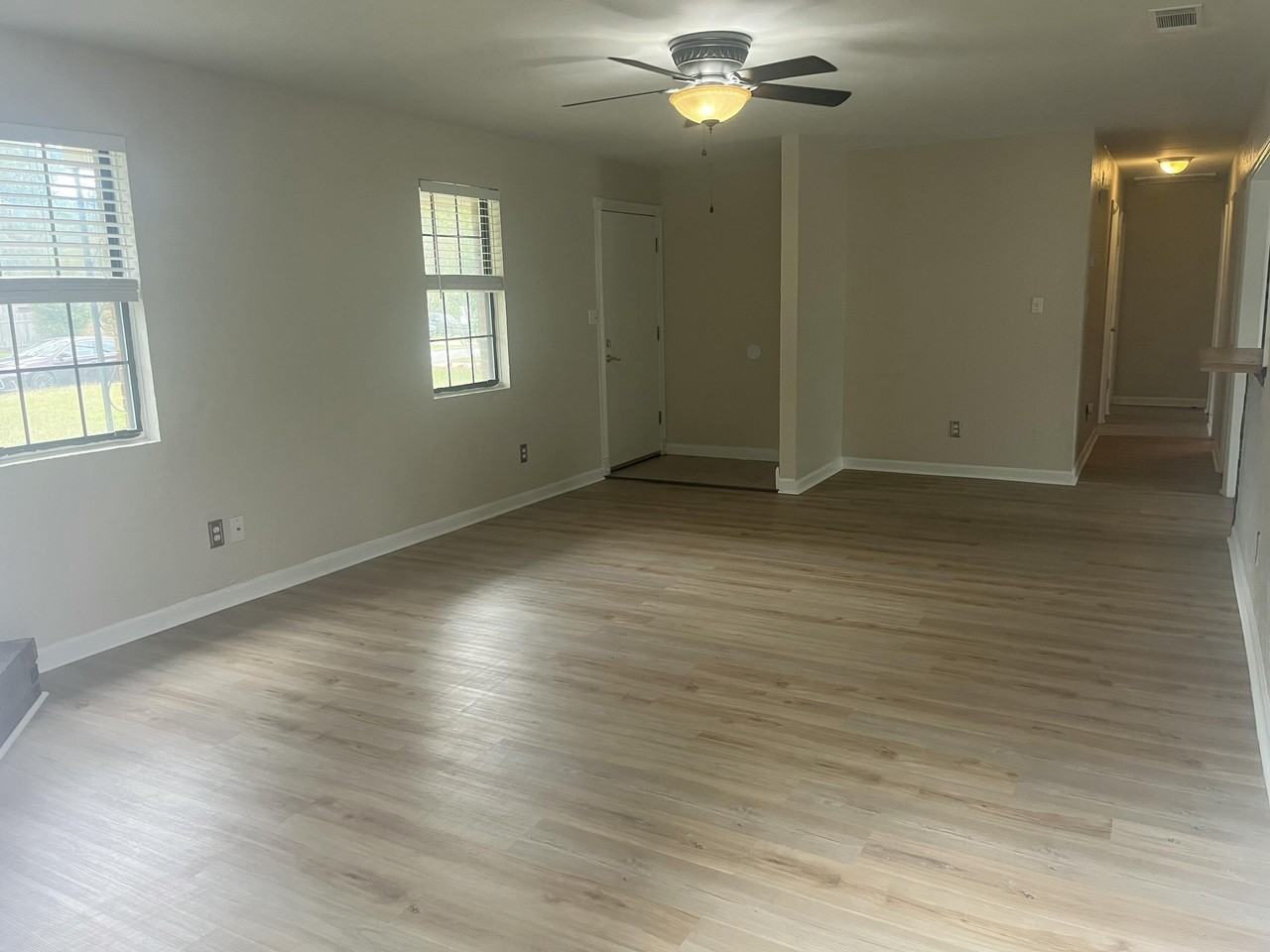 706 Cottonwood Ct - Photo 6 of 20