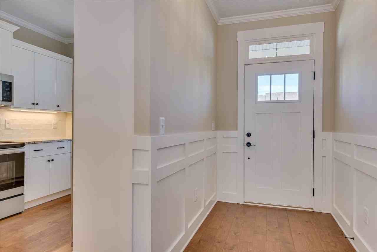 234 Outpost Dr - Photo 4 of 32