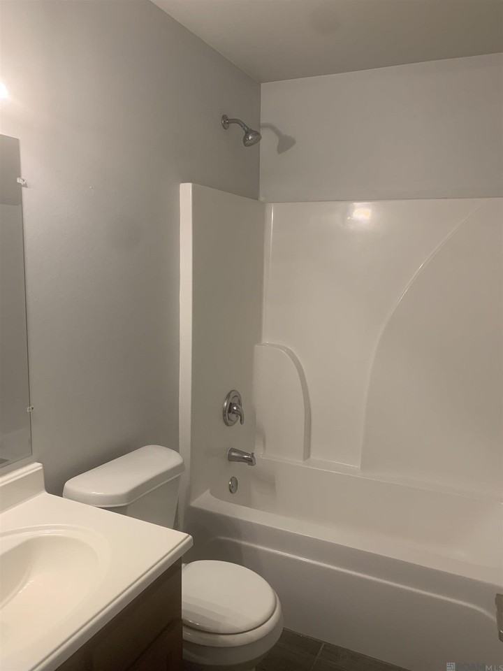 14300 Cassie Ln #B - Photo 6 of 11