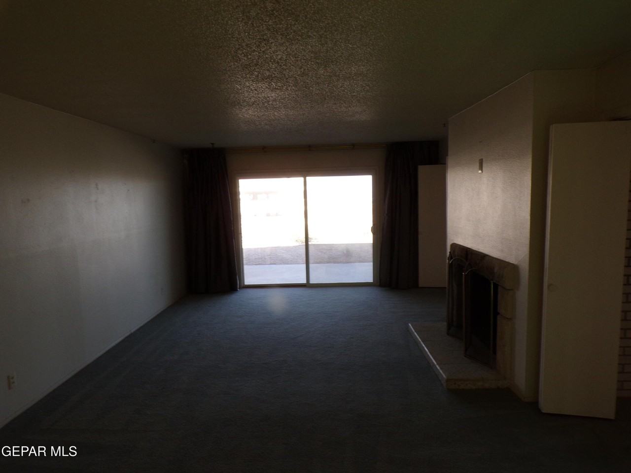 4820 Louisiana St - Photo 4 of 38