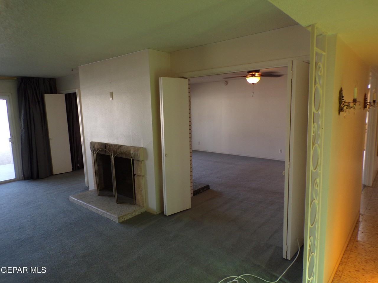 4820 Louisiana St - Photo 5 of 38