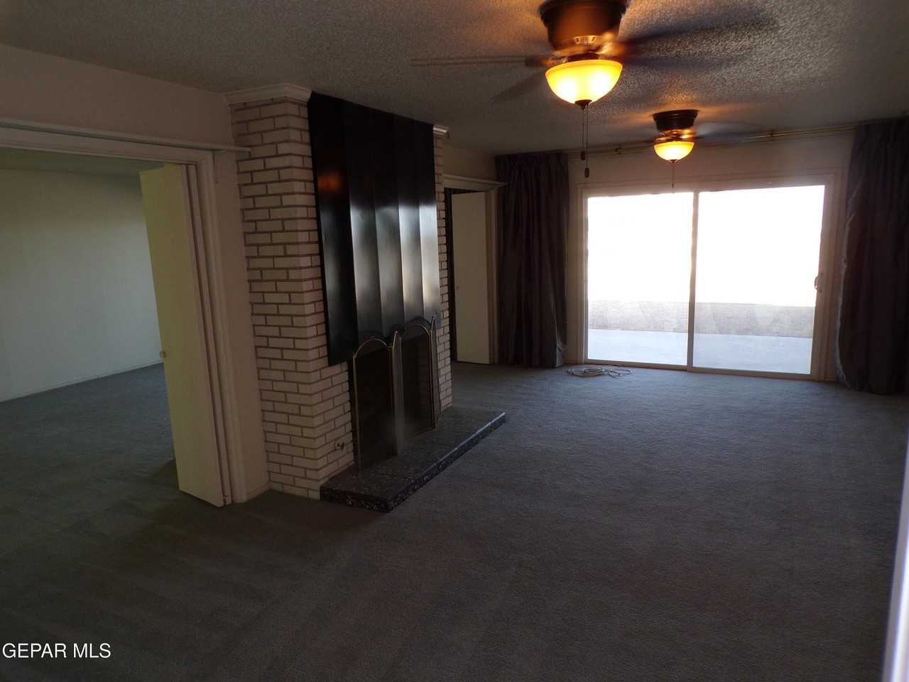 4820 Louisiana St - Photo 6 of 38