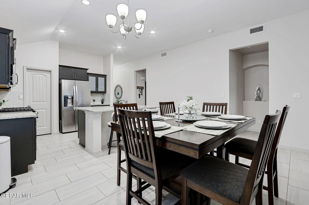 7416 Tamarack Pl - Photo 5 of 34