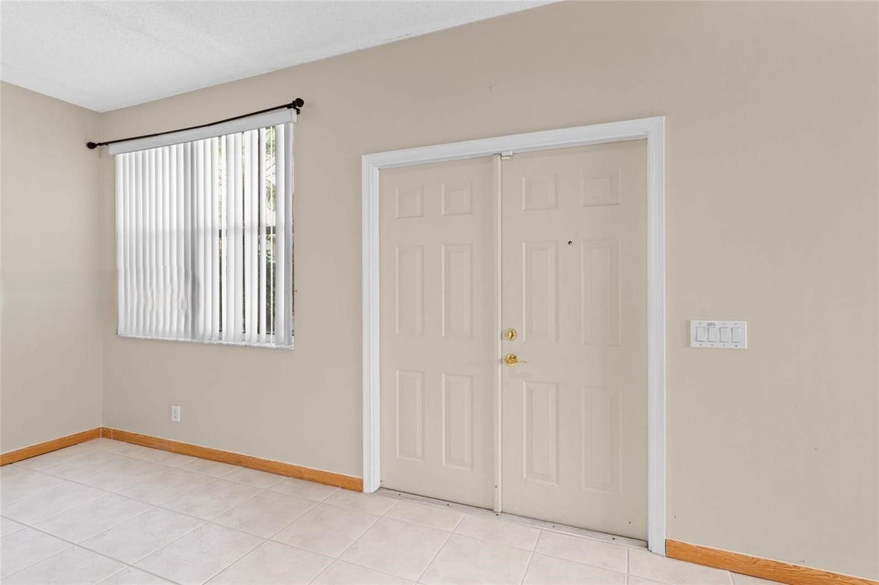 4490 Foxtail Ln - Photo 3 of 8