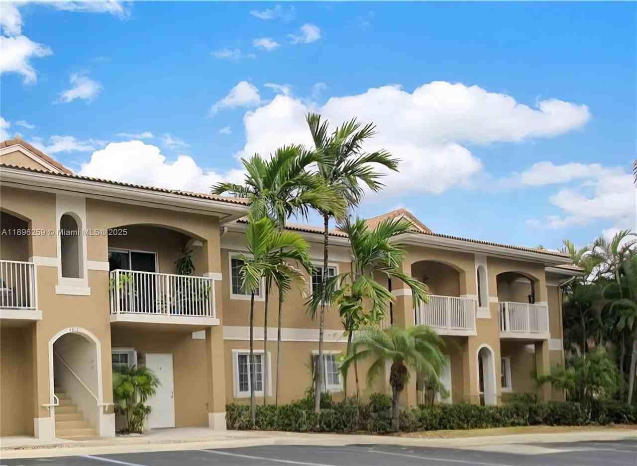 4802 Washington St #12