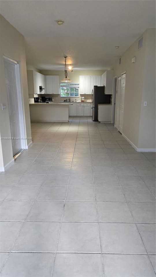 4802 Washington St #12 - Photo 2 of 6