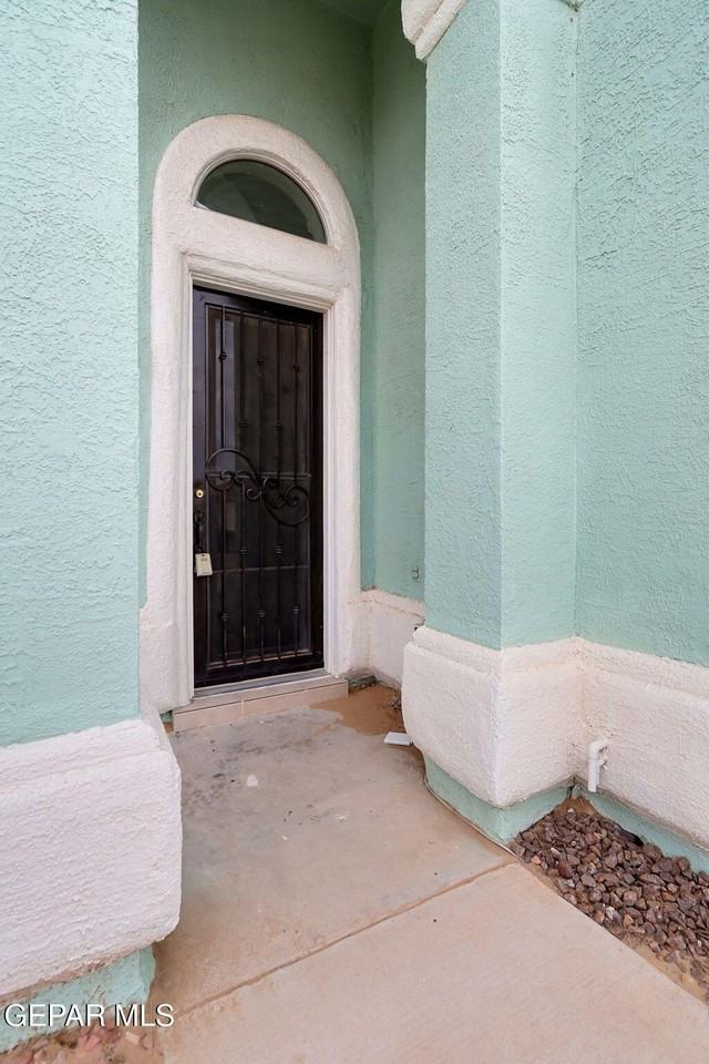 14188 Strata Rock Dr - Photo 4 of 40