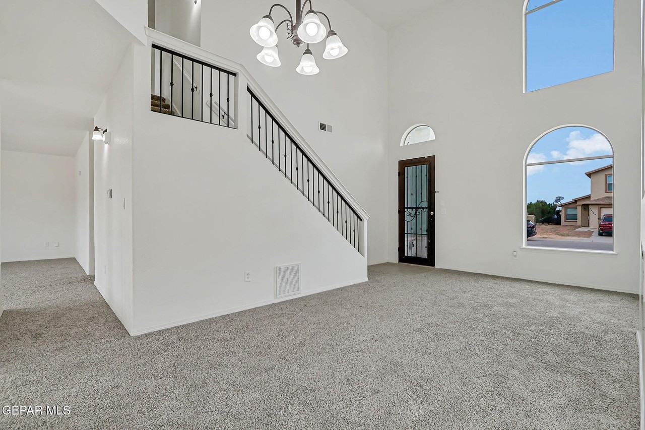 14188 Strata Rock Dr - Photo 7 of 40