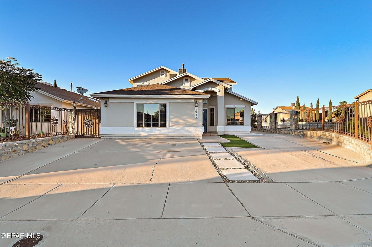 14325 Pacific Point Dr - Photo 3 of 32