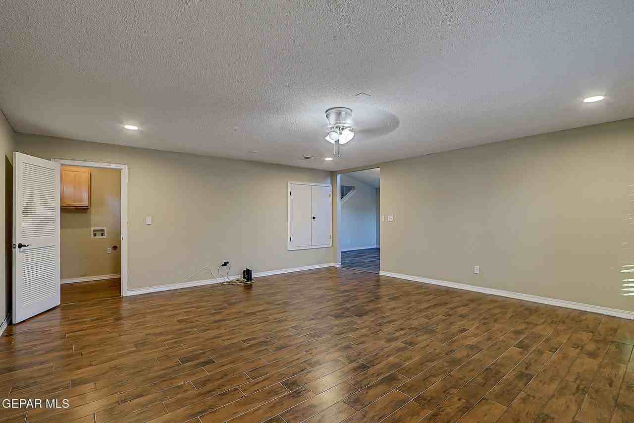 14325 Pacific Point Dr - Photo 6 of 32