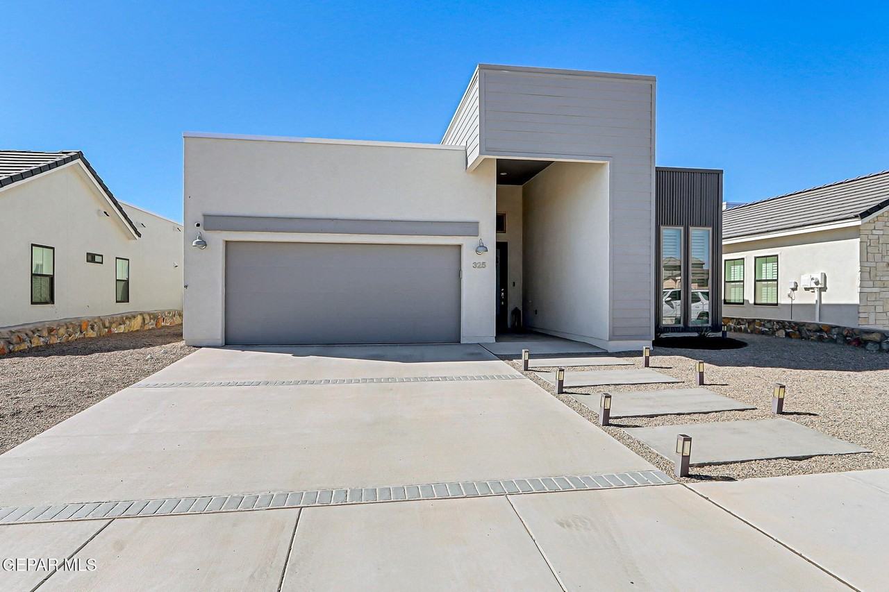 325 Playa Vista Street - Photo 3 of 44