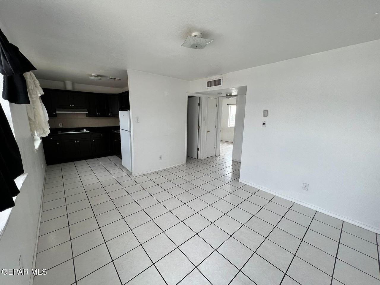 530 S Yarbrough Dr Apt 14 #14 - Photo 2 of 8