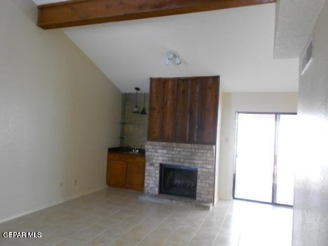 7041 Orizaba Ave Apt C #C - Photo 7 of 38