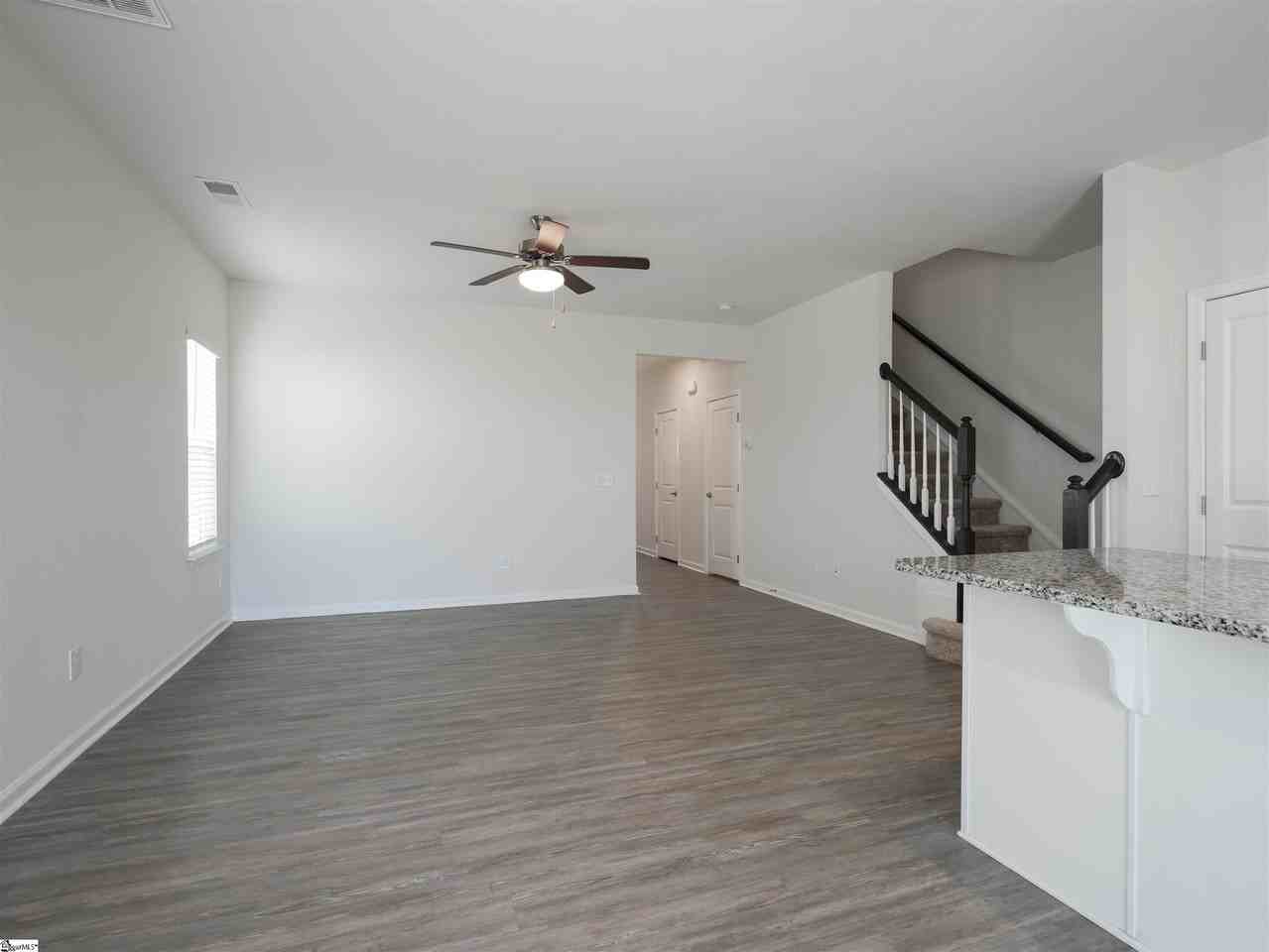 208 Roudwood Drive - Photo 4 of 16