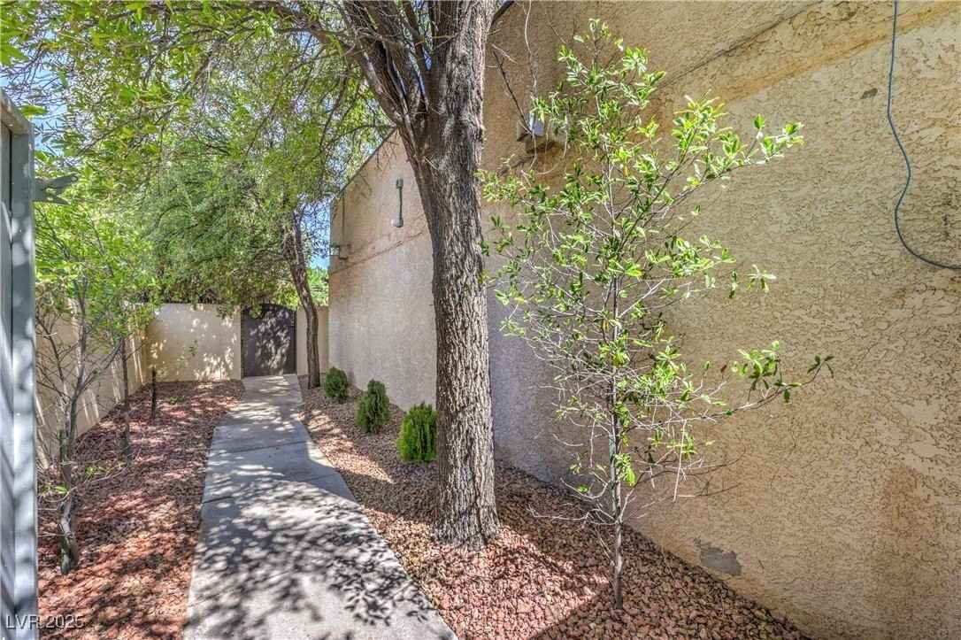 2701 Alta Dr - Photo 7 of 50